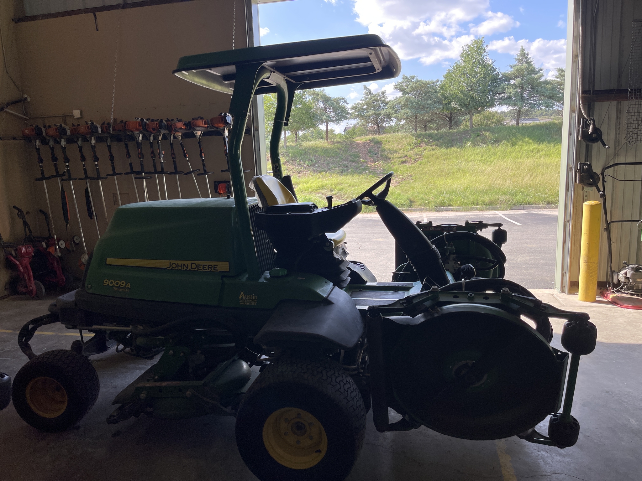 2021 John Deere 9009A Image 6