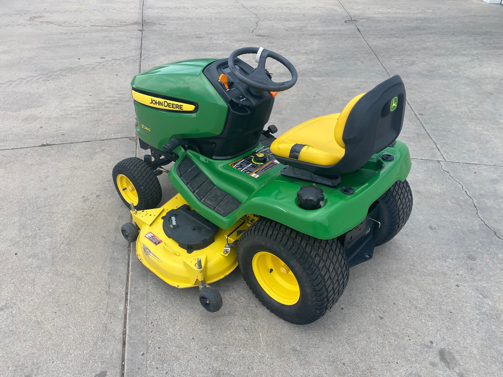 2007 John Deere X340 Image 3