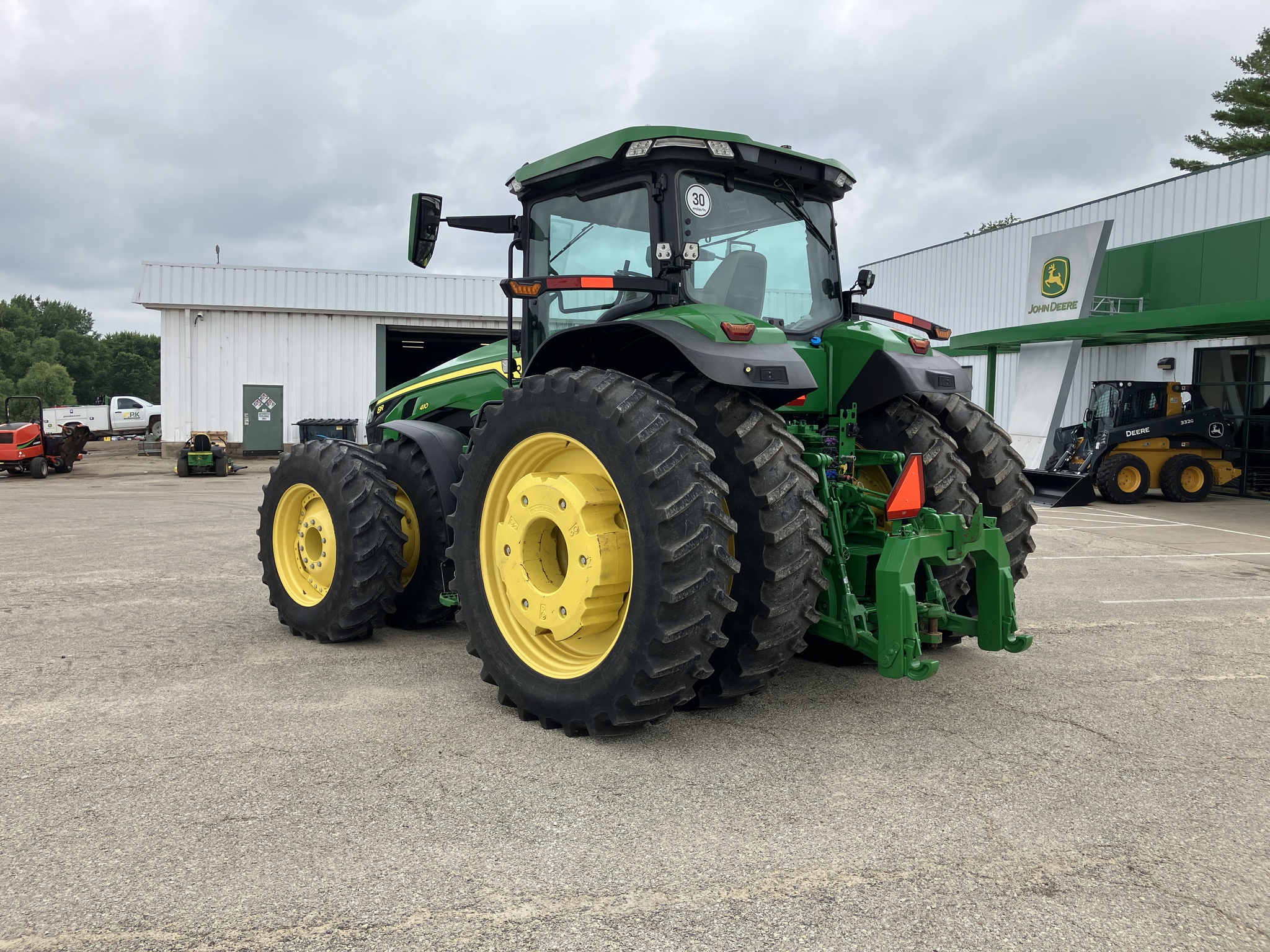 2020 John Deere 8R 410 Image 2