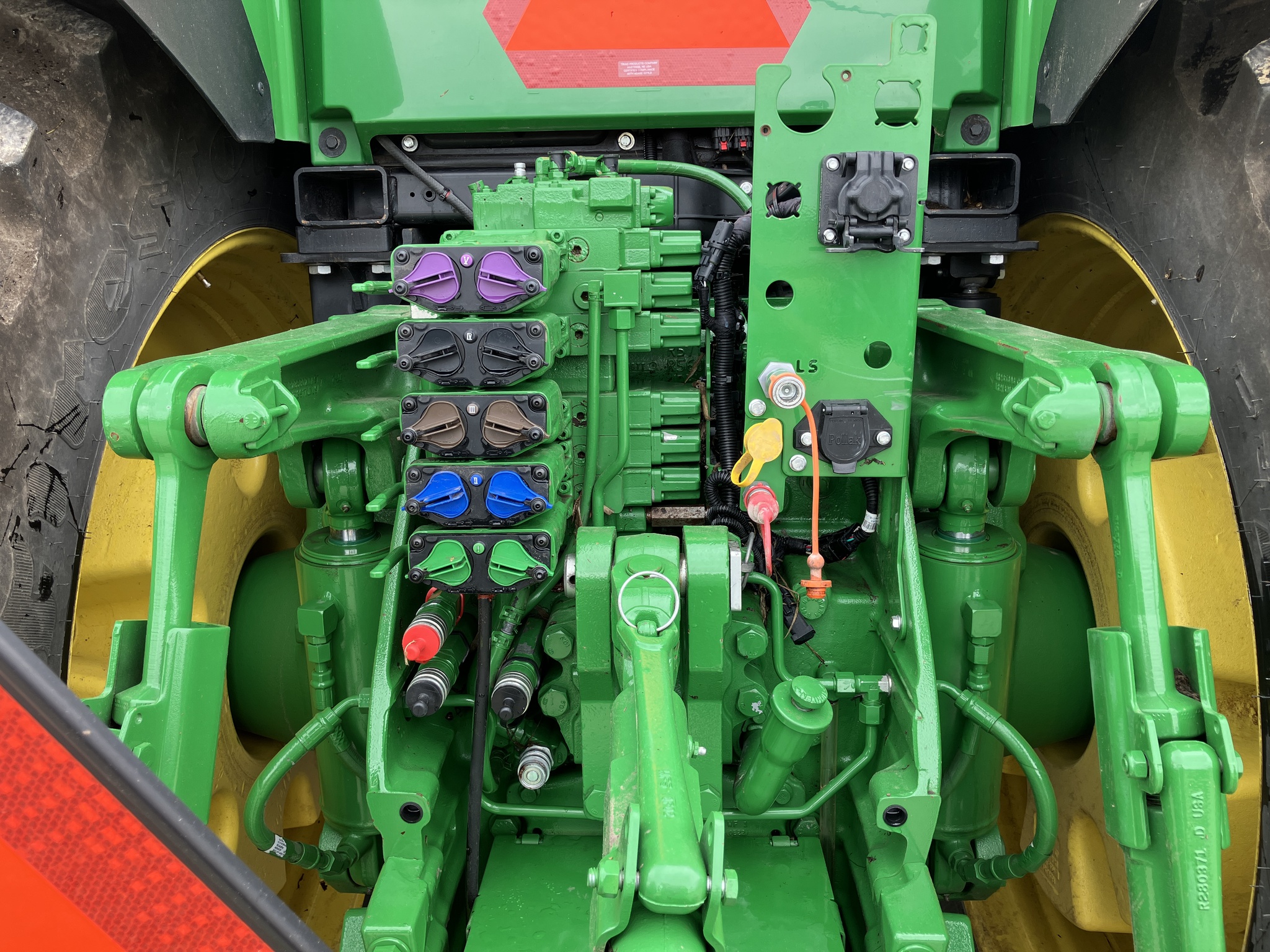 2020 John Deere 8R 410 Image 10