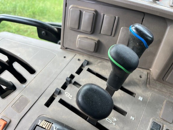 2017 John Deere 6130M