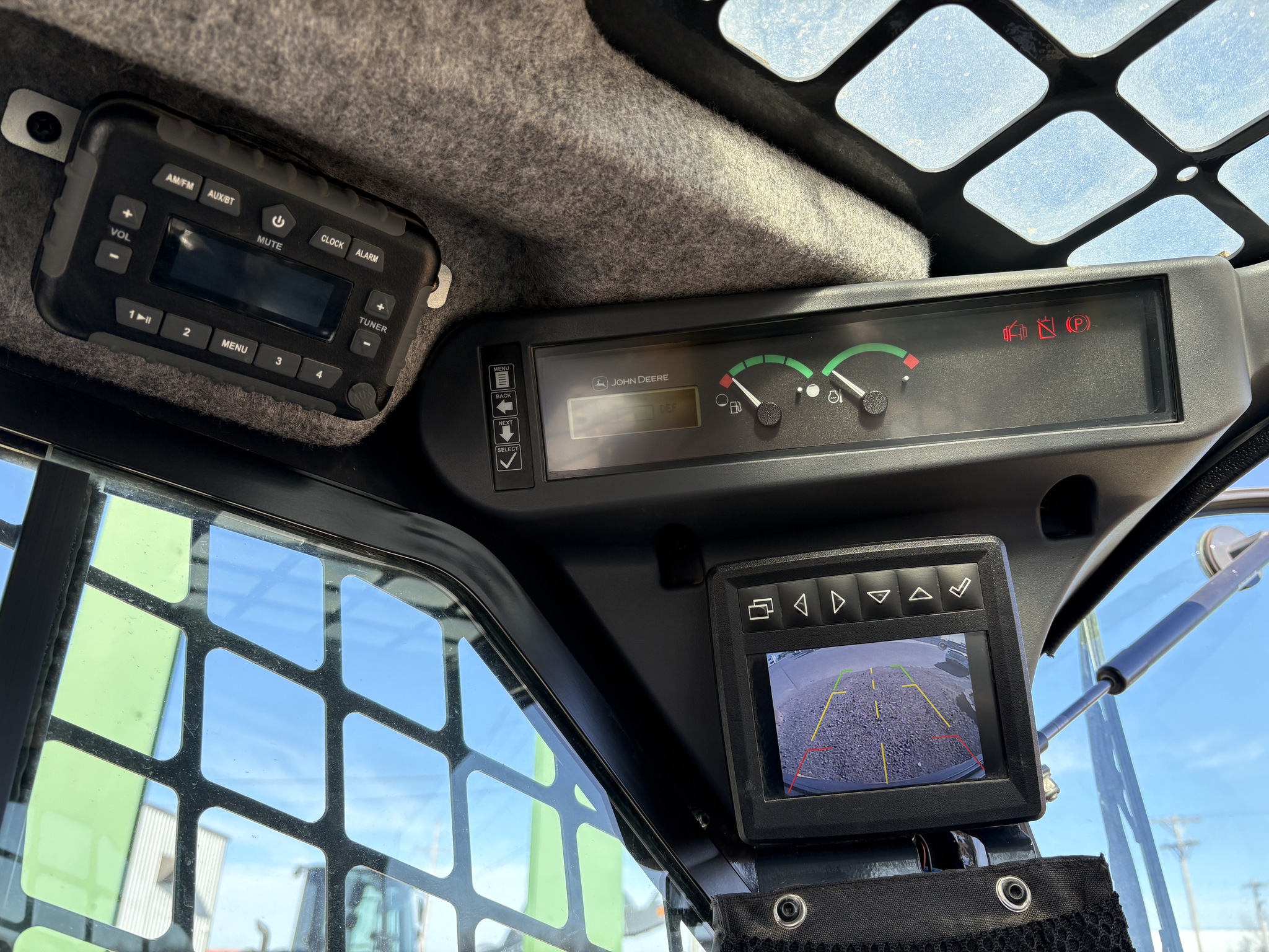 2023 John Deere 333G Image 9