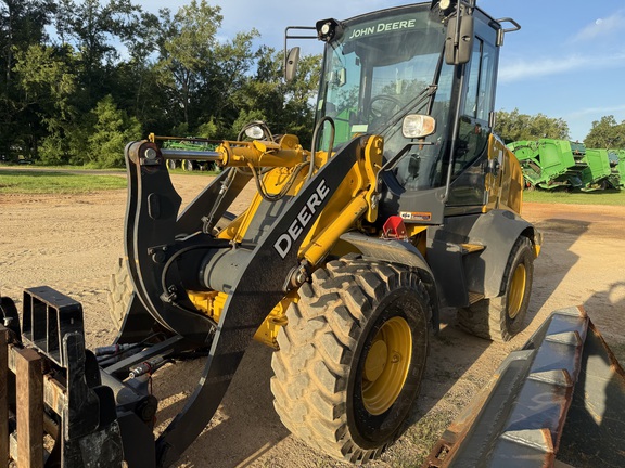 2021 John Deere 324L Photo 9
