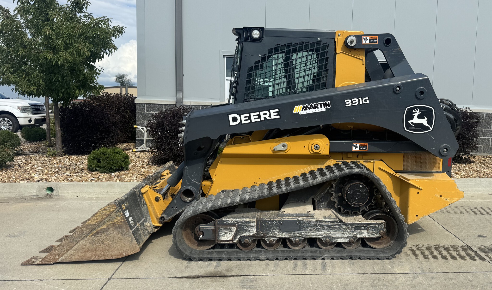 2022 John Deere 331G Image 1