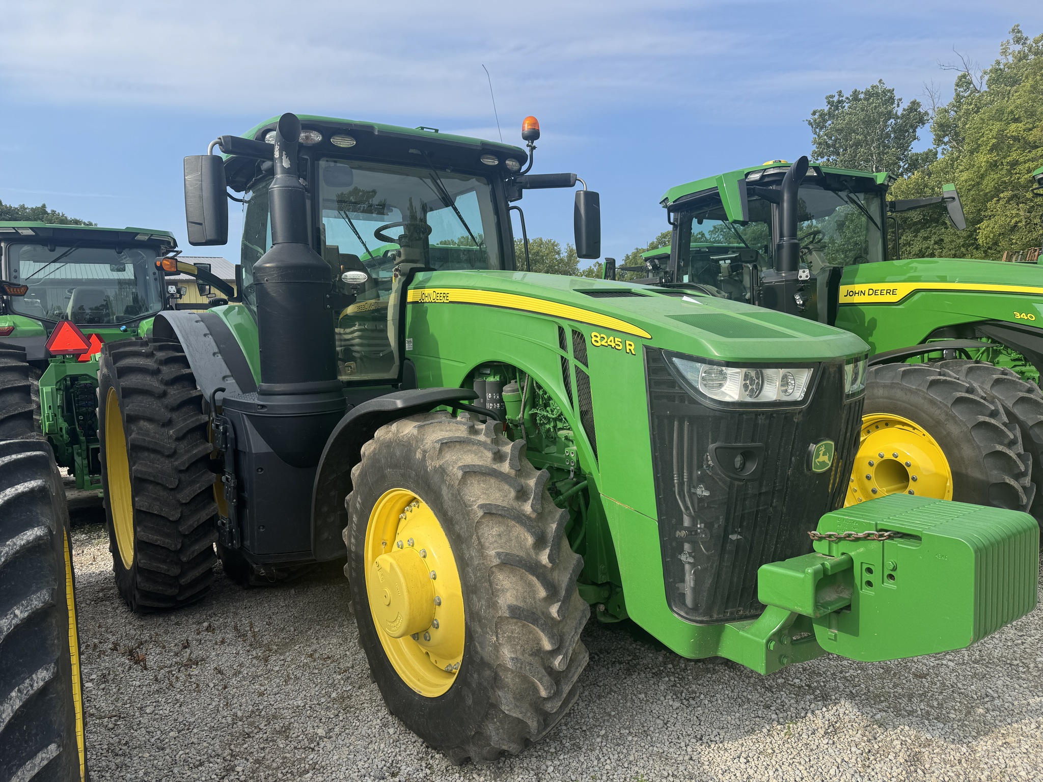 2018 John Deere 8245R Image 1
