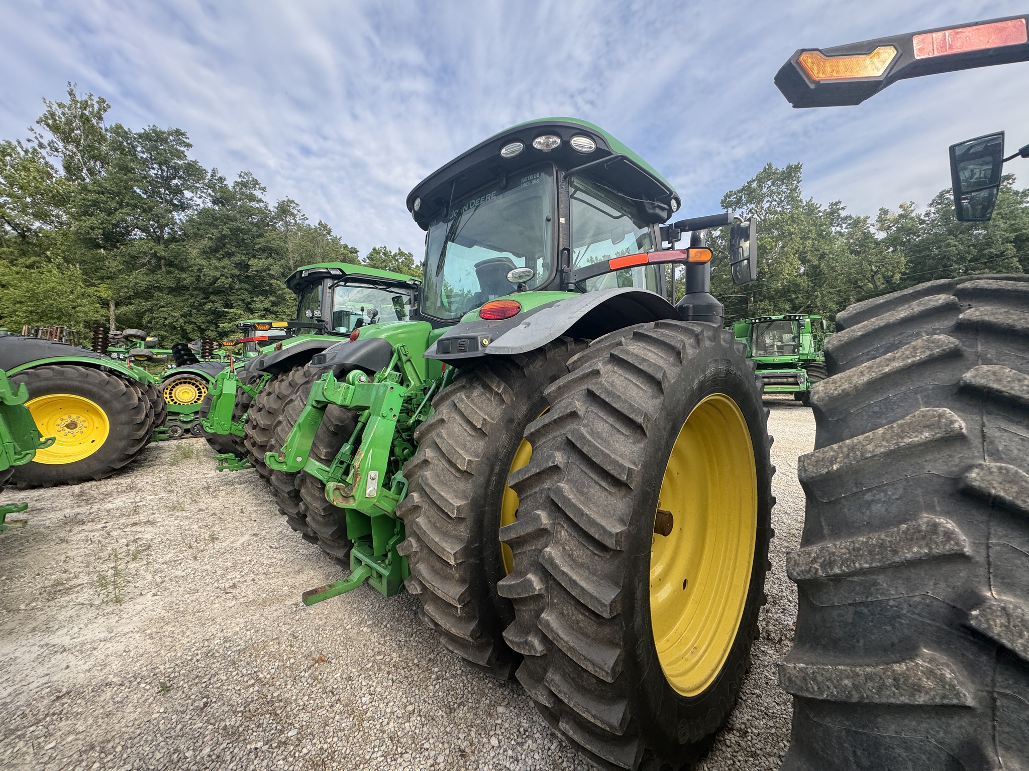 2018 John Deere 8245R Image 13
