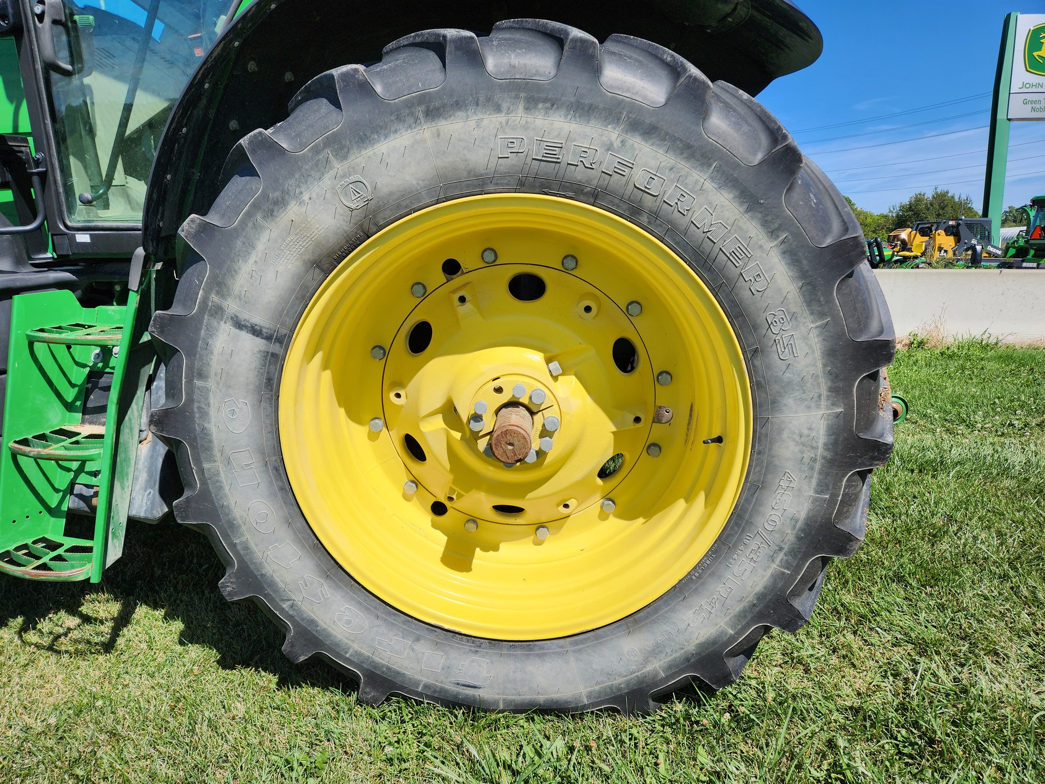 2018 John Deere 6155M Image 3