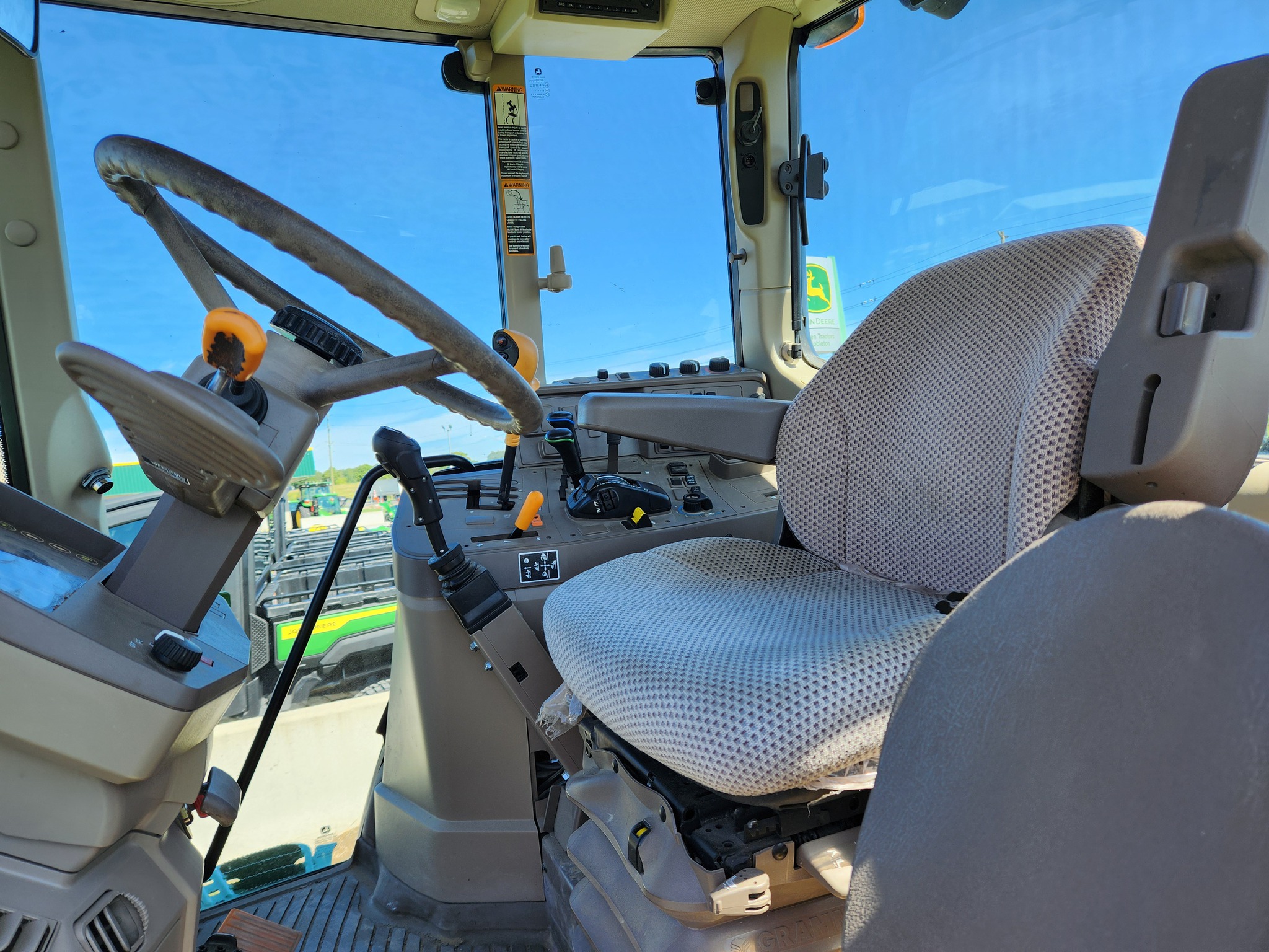2018 John Deere 6155M Image 6