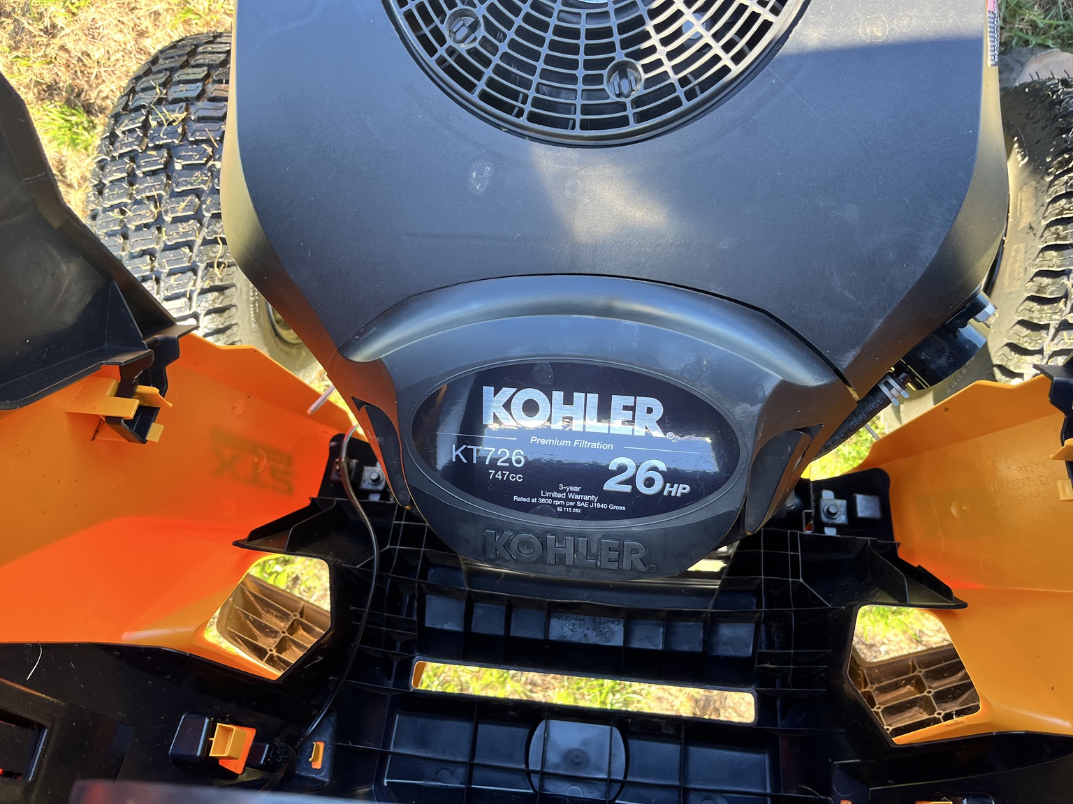 2025 Cub Cadet XT2 GX54D Image 6