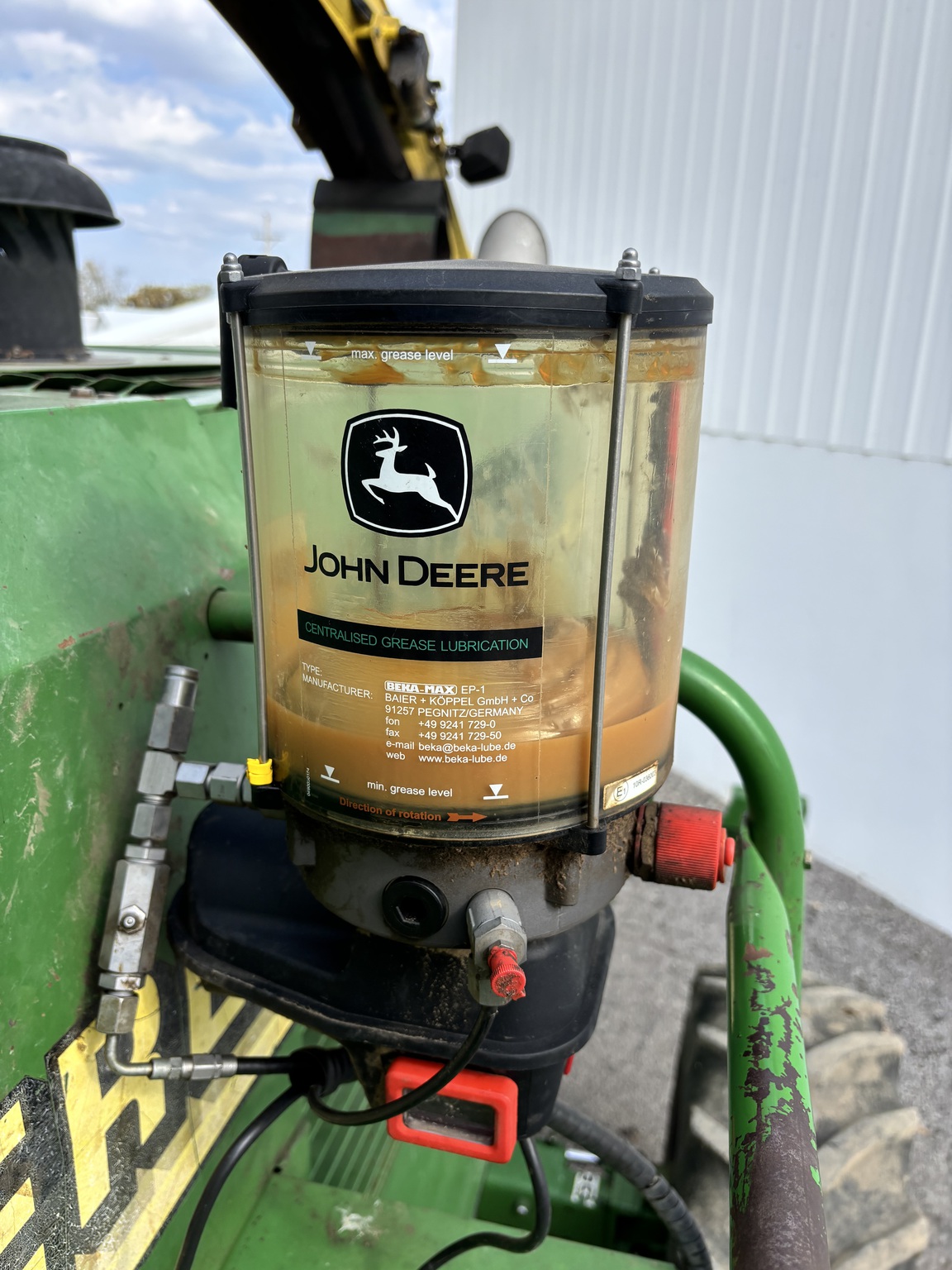 2000 John Deere 6950 Image 5