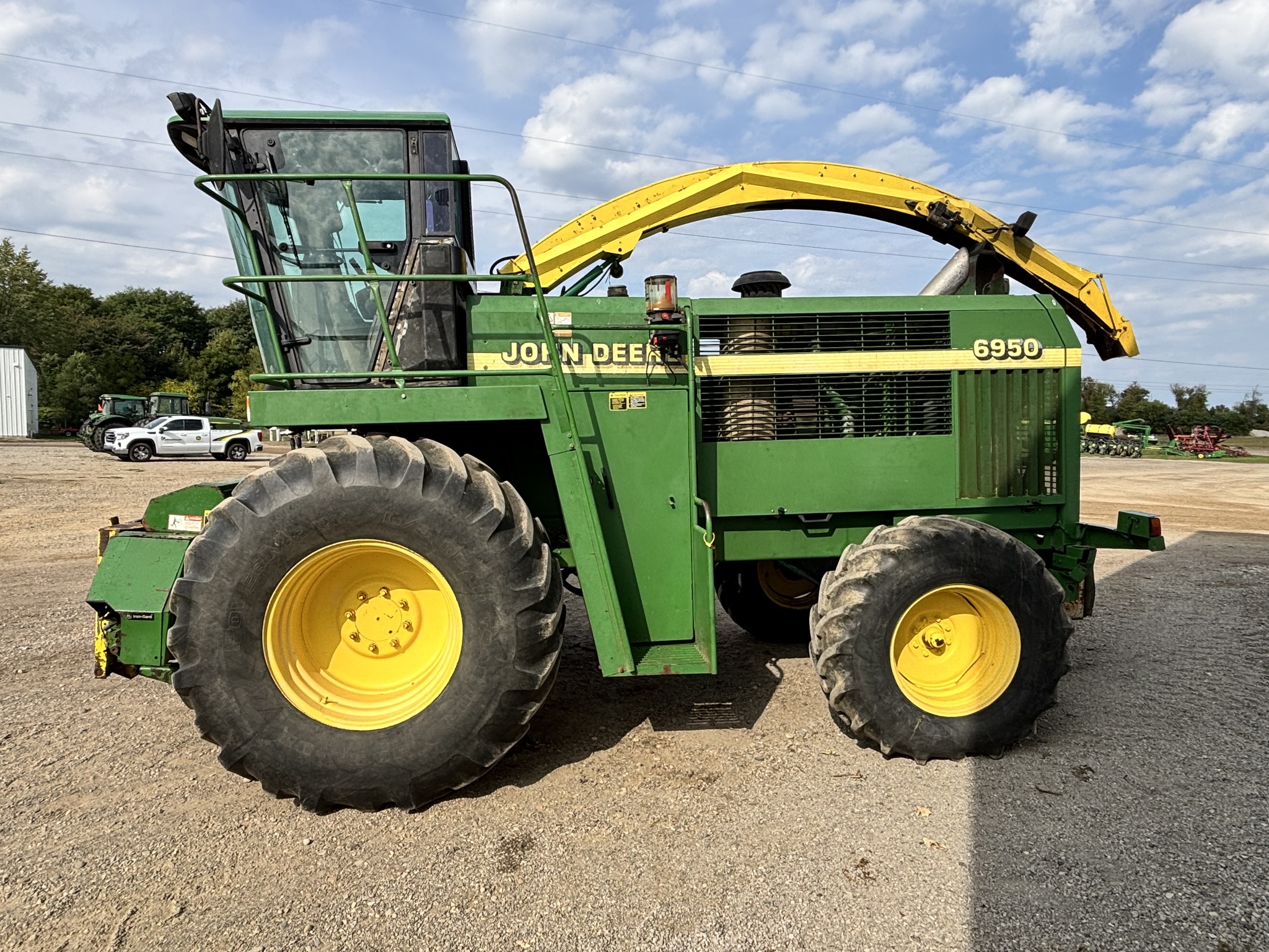 2000 John Deere 6950 Image 8