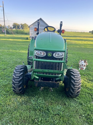Photo of 2011 John Deere 3520