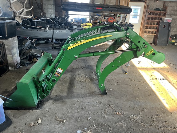Photo of 2011 John Deere 3520