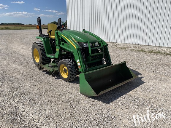 Photo of 2011 John Deere 3520