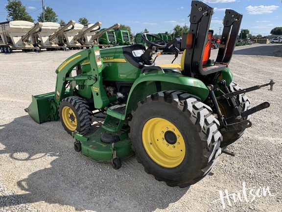Photo of 2011 John Deere 3520