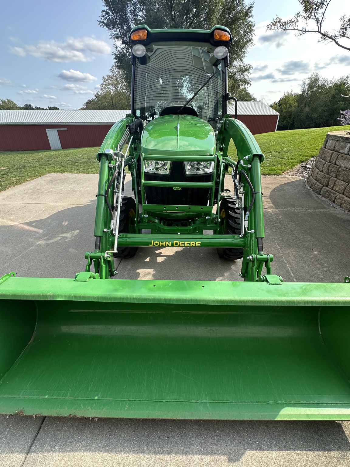 2022 John Deere 3039R Image 4