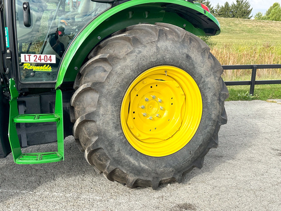 2024 John-Deere 5100E