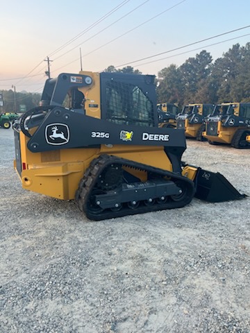 John Deere 325G Image 2