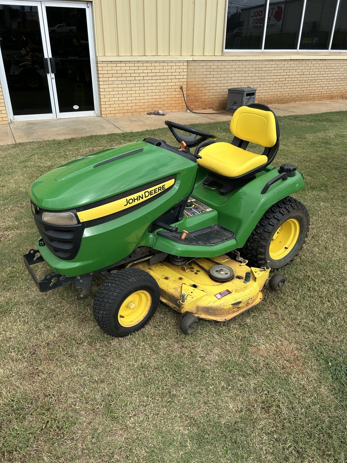 2009 John Deere X520 Image 1