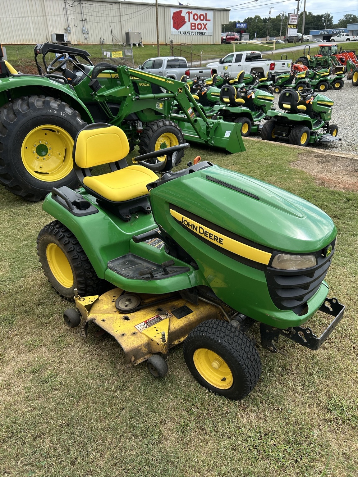 2009 John Deere X520 Image 2