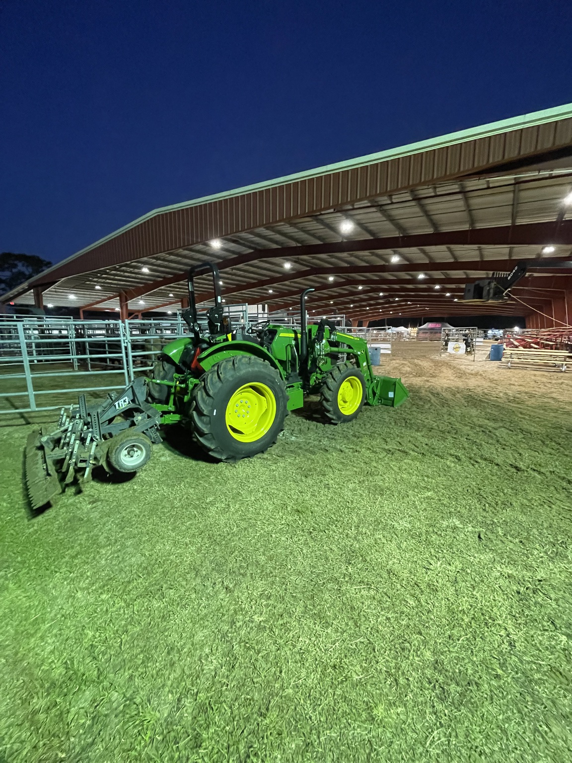 2025 John Deere 5060E Image 9