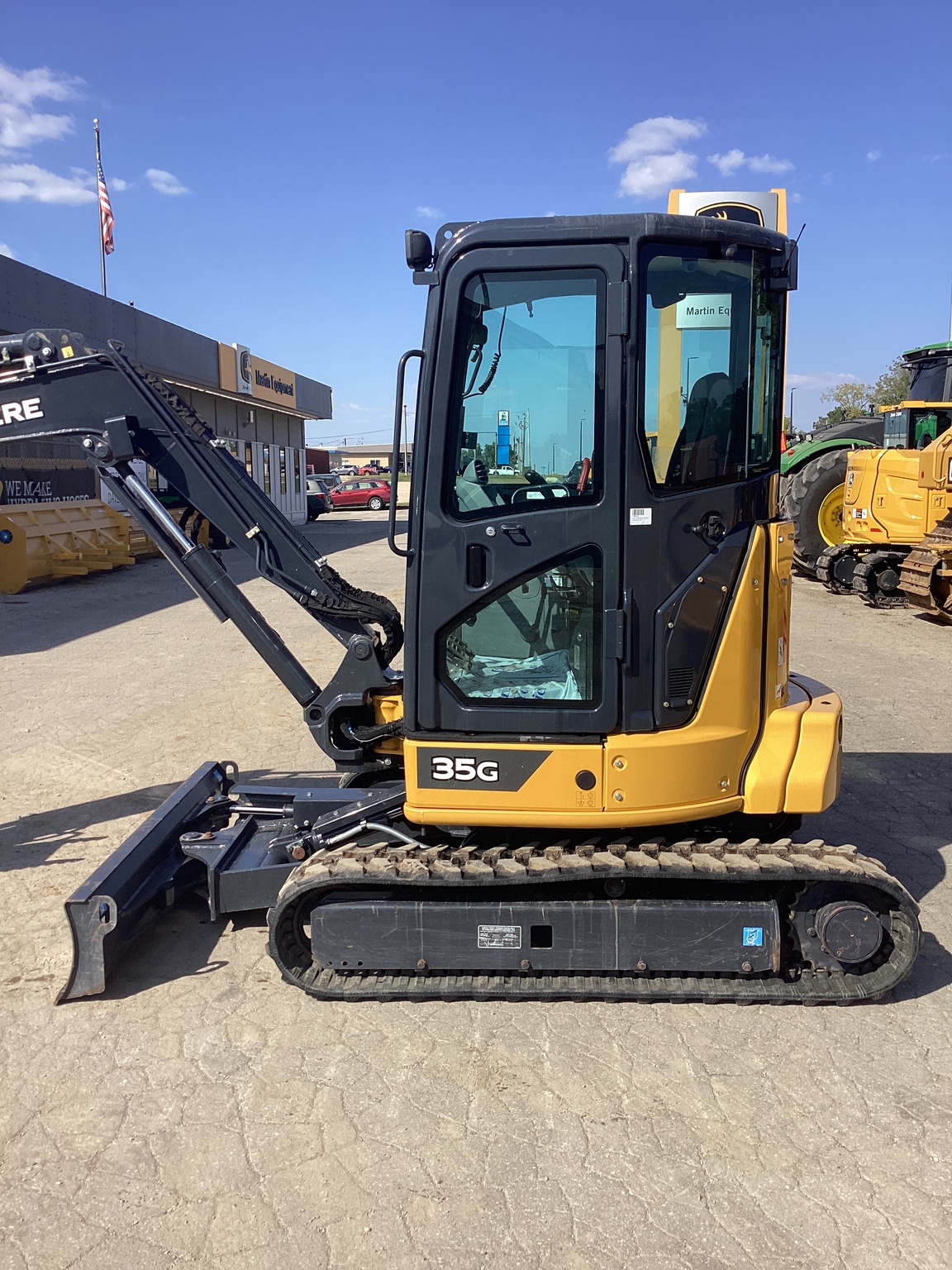 2023 John Deere 35G Image 5