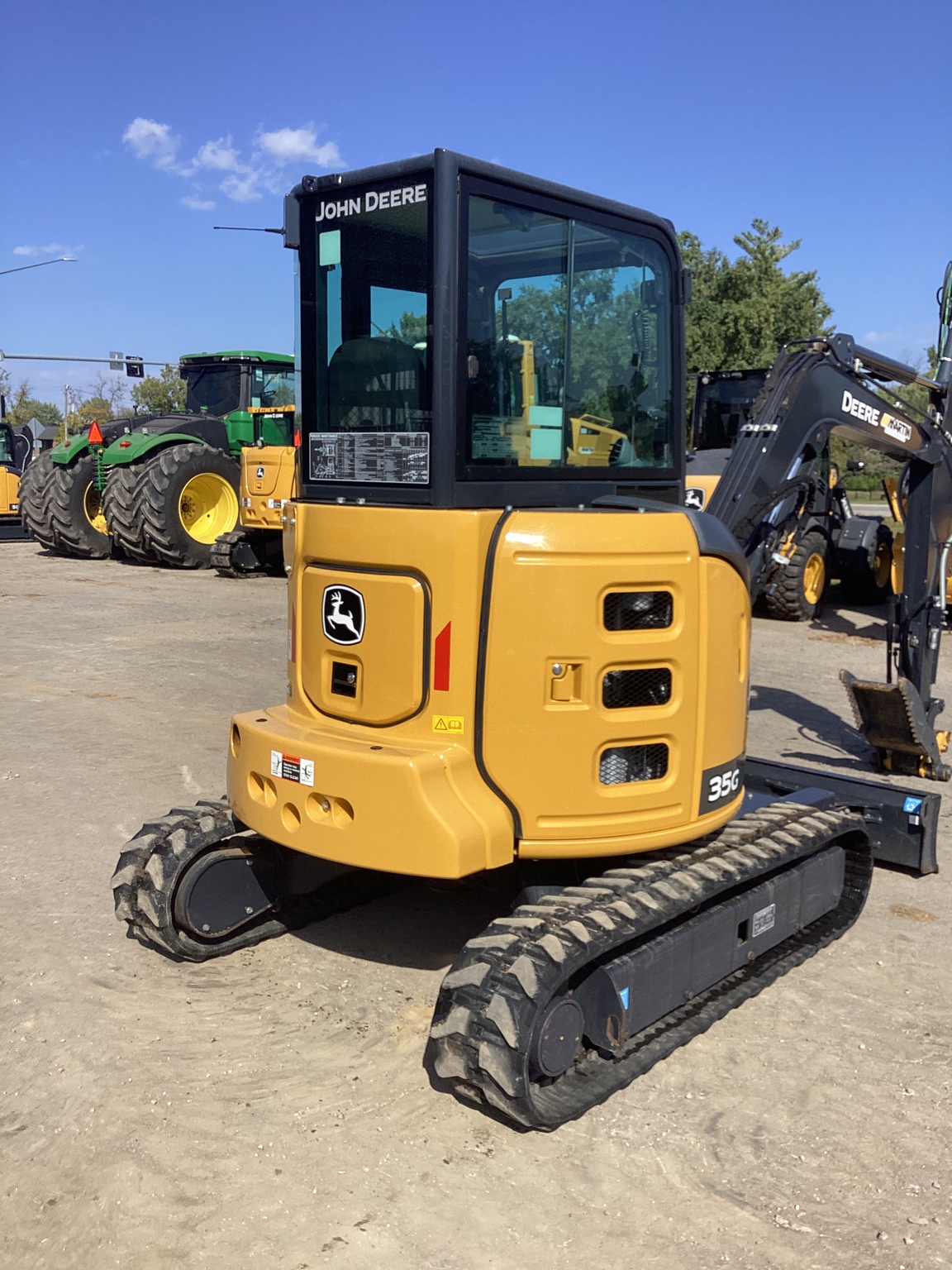 2023 John Deere 35G Image 7