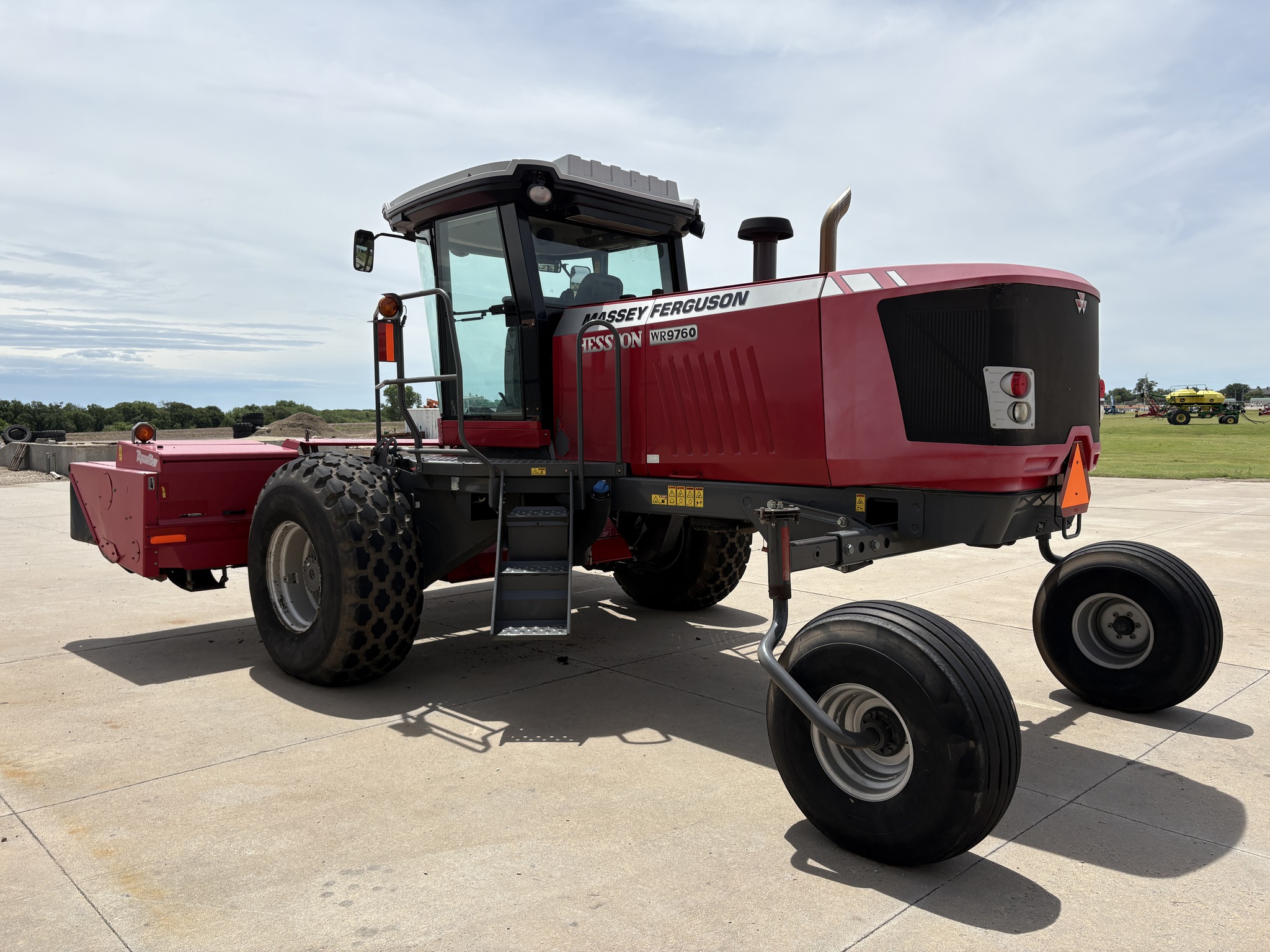 2014 Massey Ferguson WR9760 Image 3