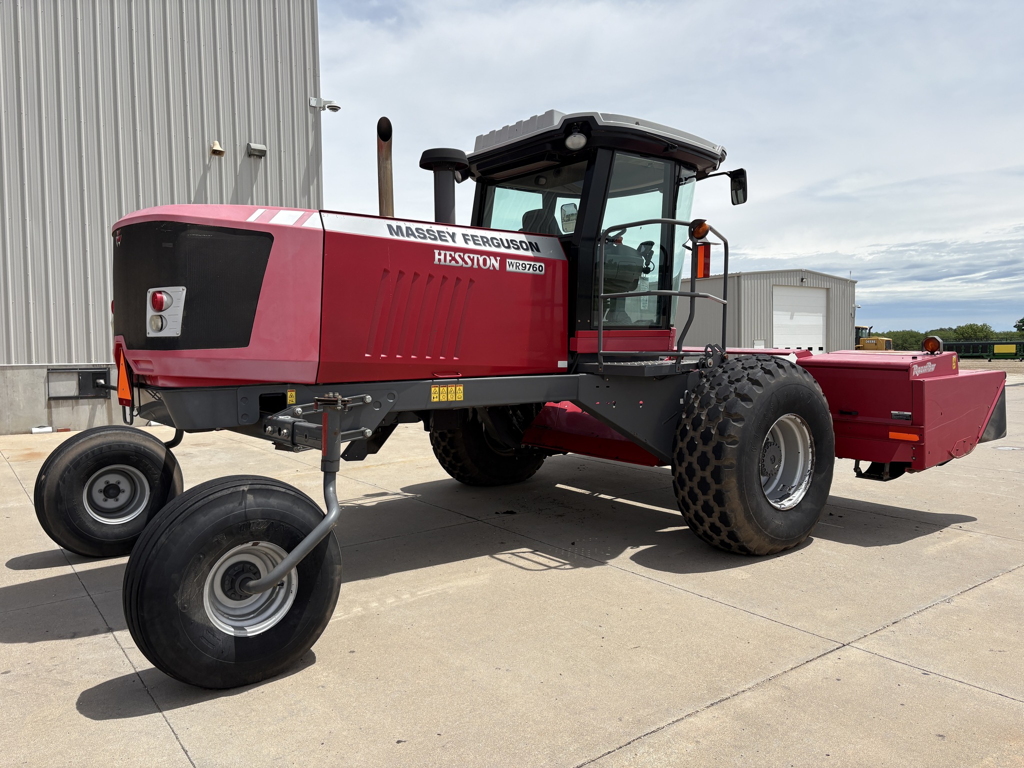 2014 Massey Ferguson WR9760 Image 2