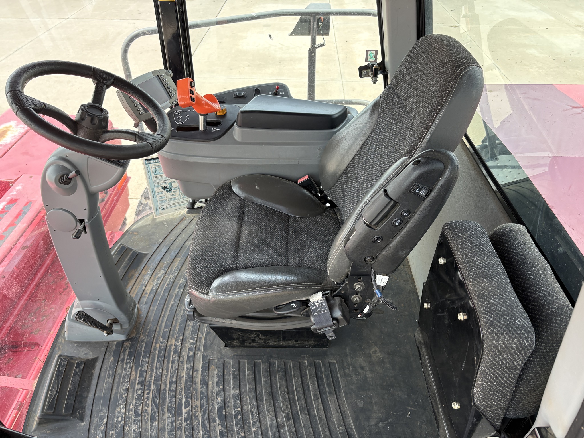 2014 Massey Ferguson WR9760 Image 12