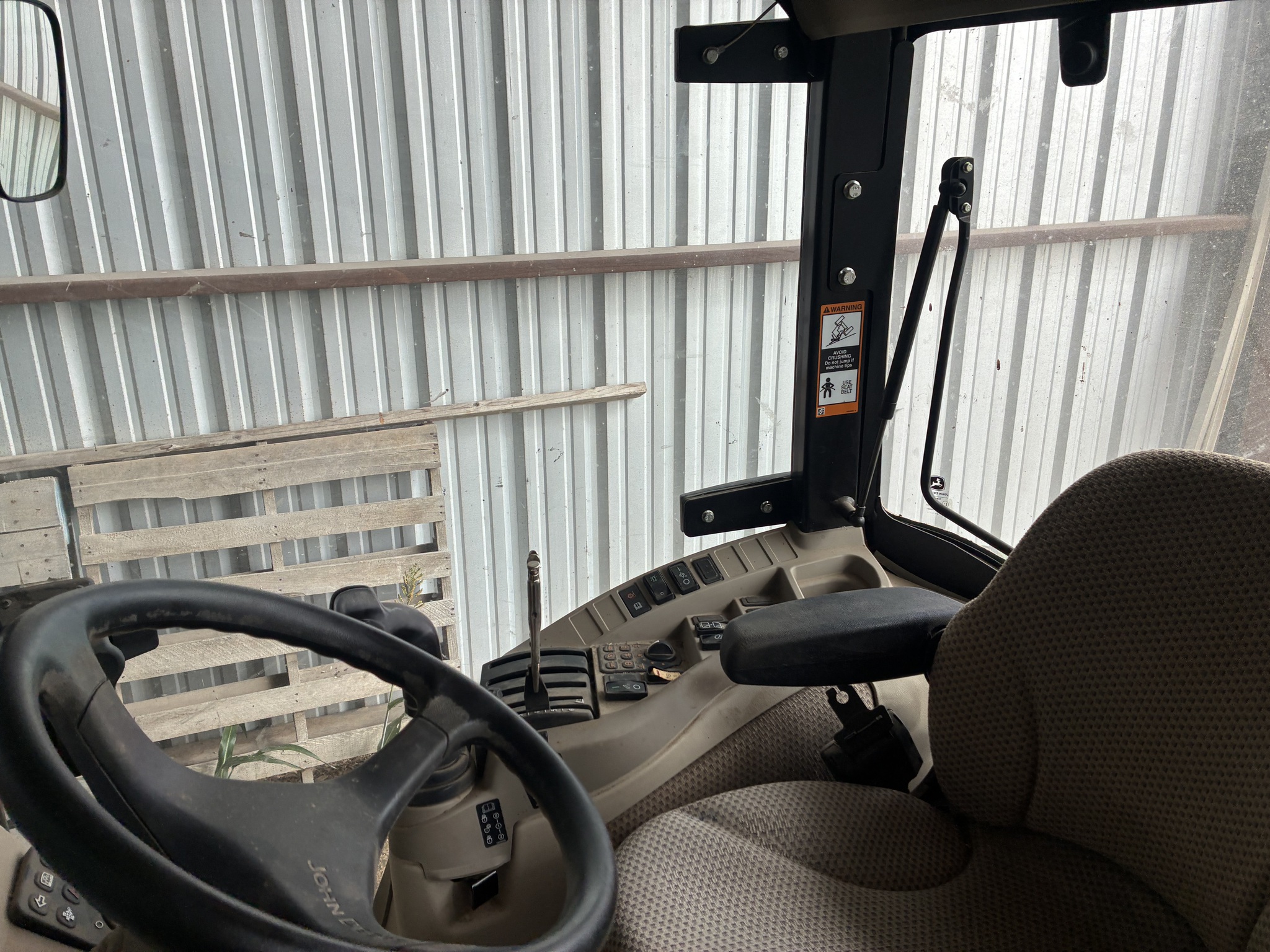 2023 John Deere 4066R Image 4