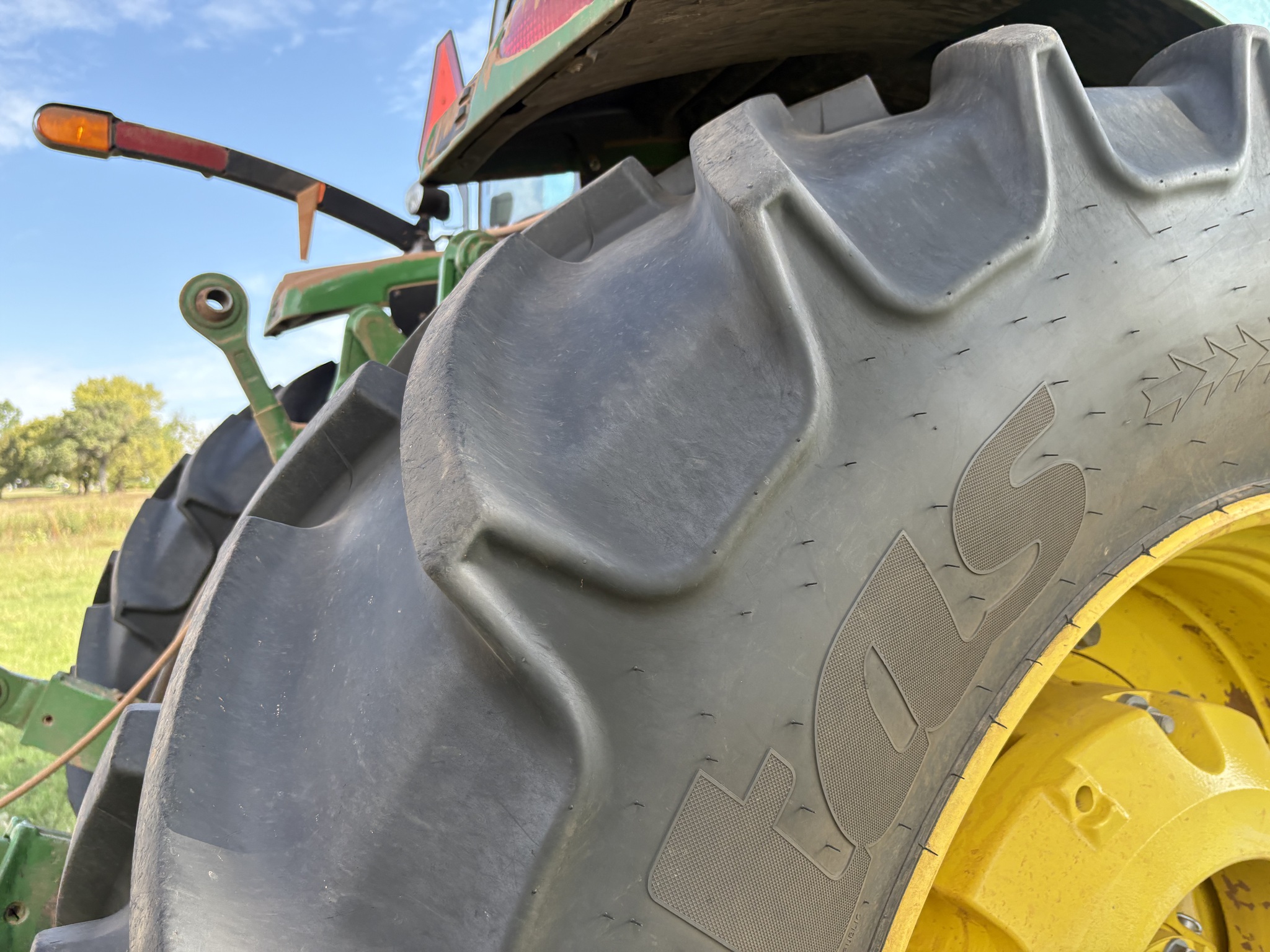 2022 John Deere 6R 155 Image 12