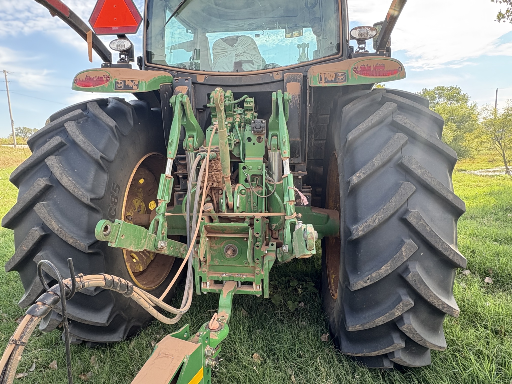 2022 John Deere 6R 155 Image 6