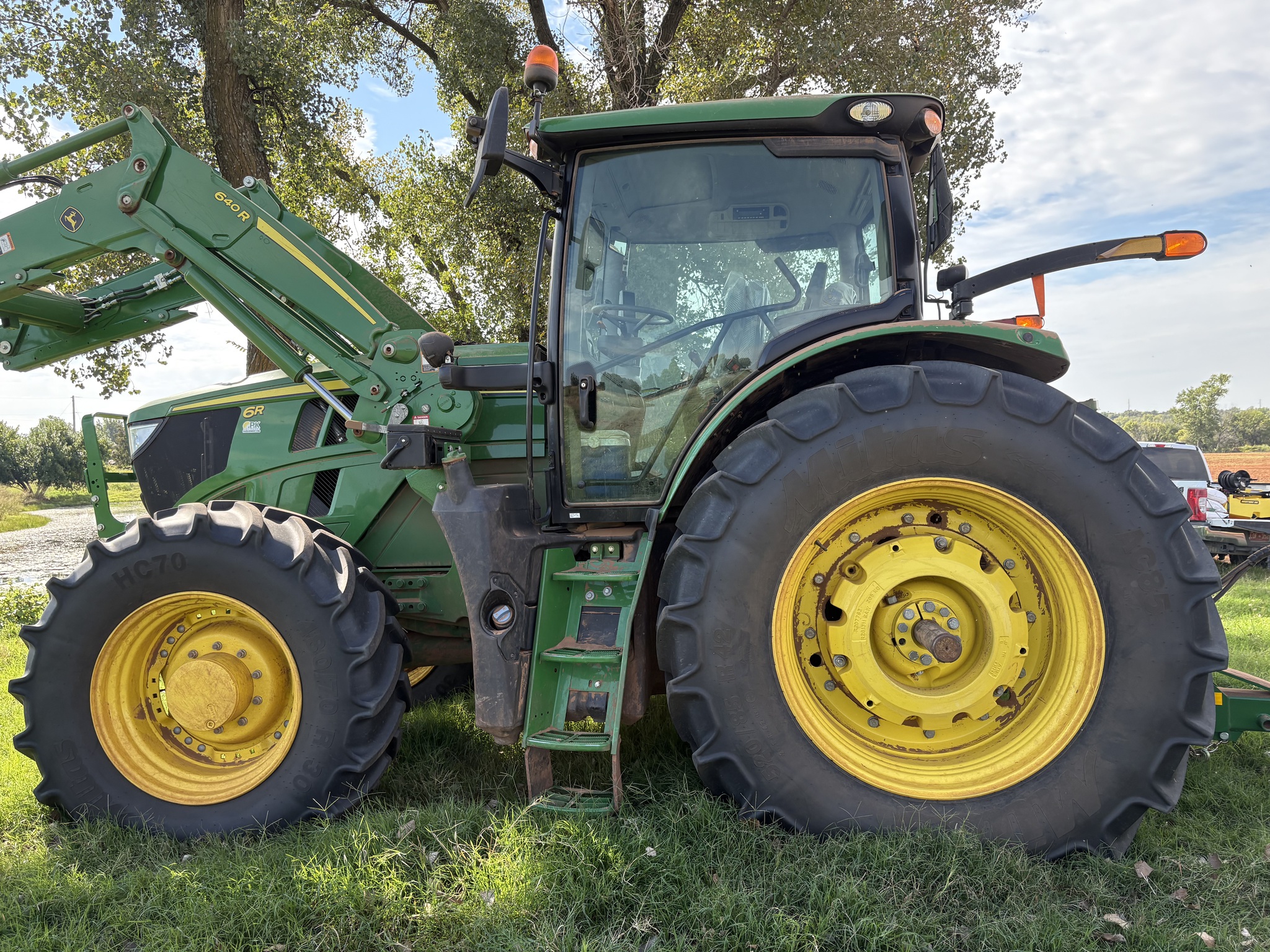 2022 John Deere 6R 155 Image 3