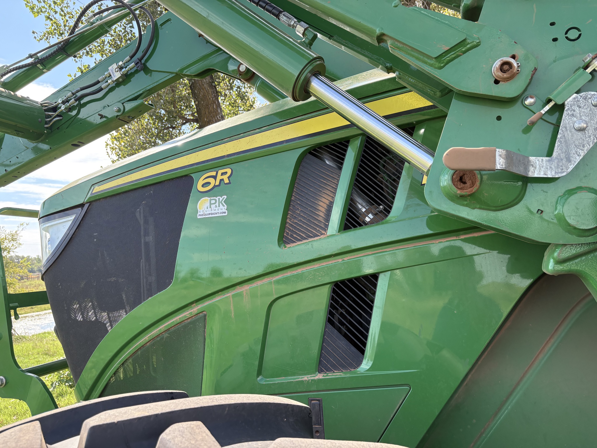 2022 John Deere 6R 155 Image 2