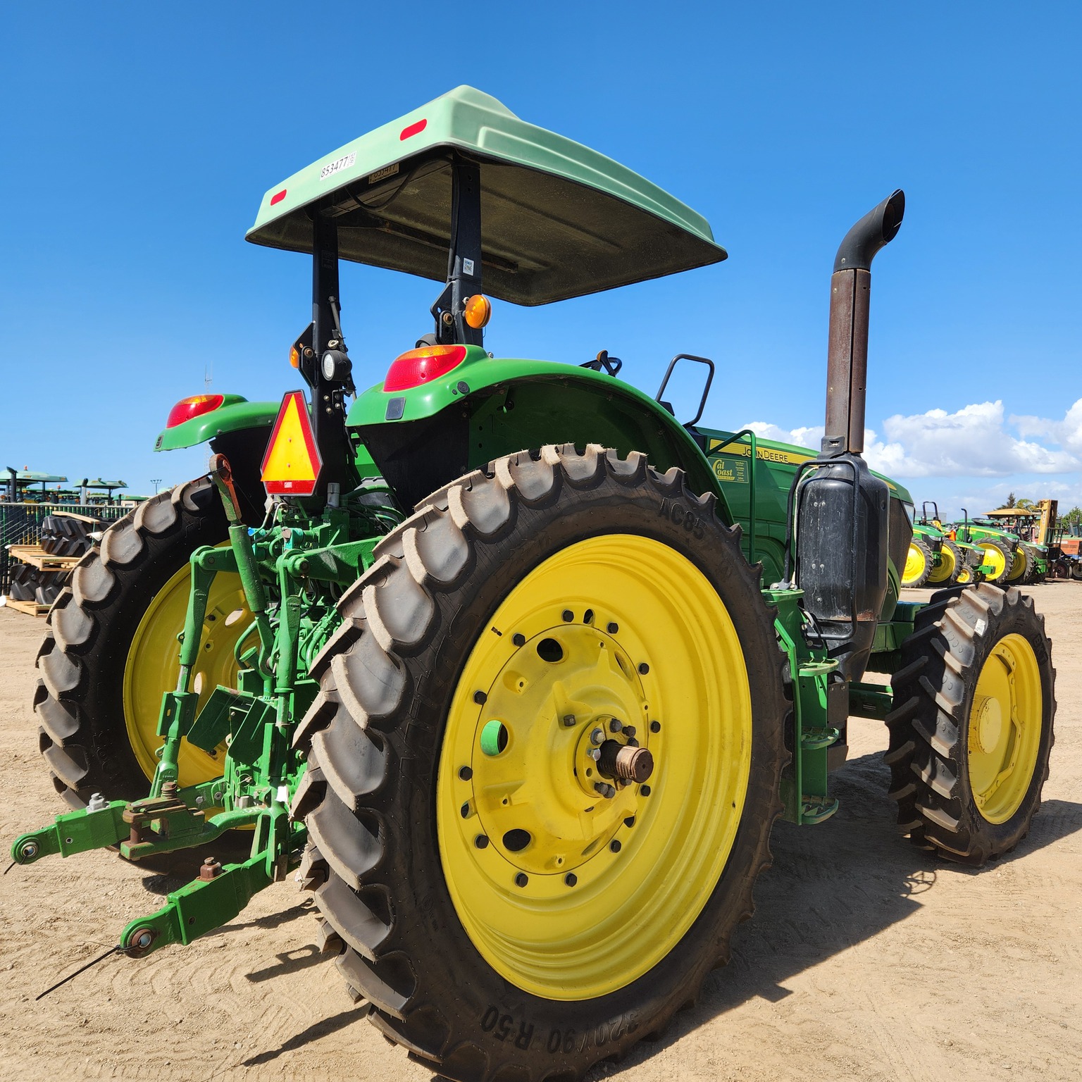 2016 John Deere 6155M Image 5