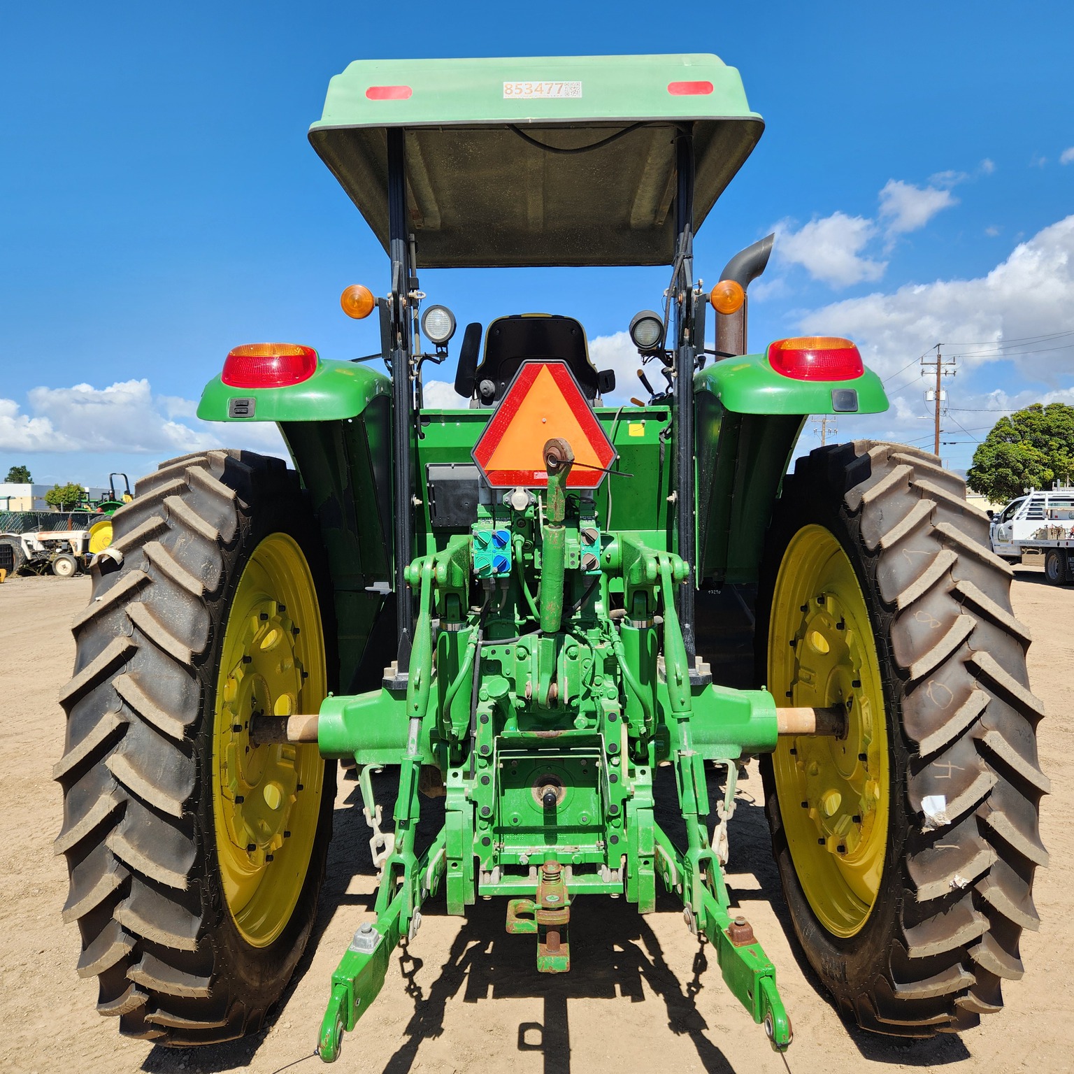 2016 John Deere 6155M Image 4