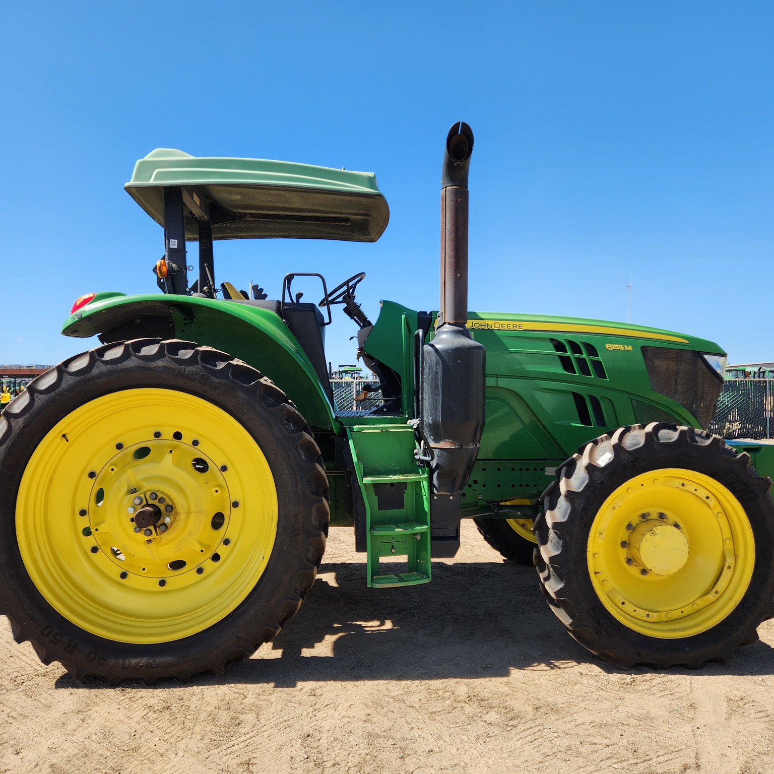 2016 John Deere 6155M Image 6