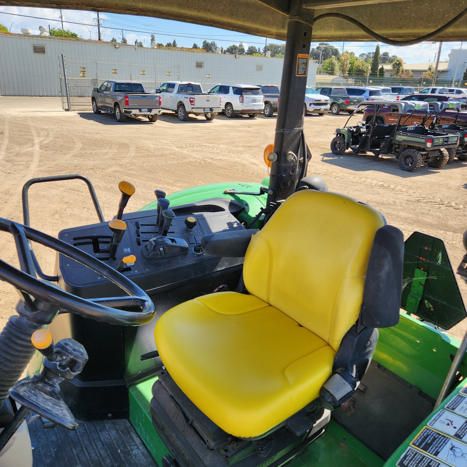 2016 John Deere 6155M Image 11