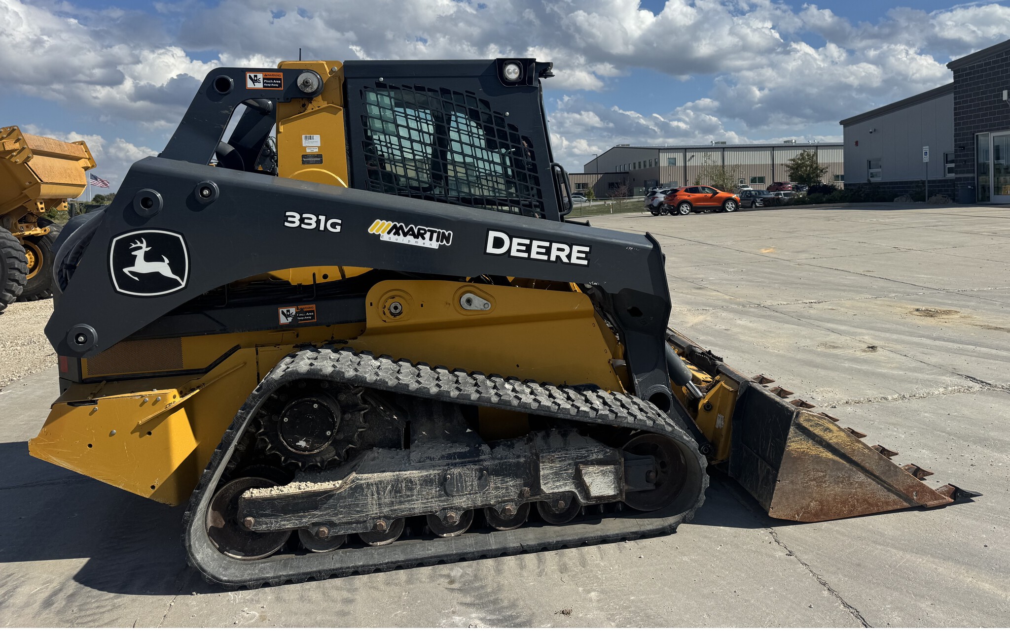 2022 John Deere 331G Image 2