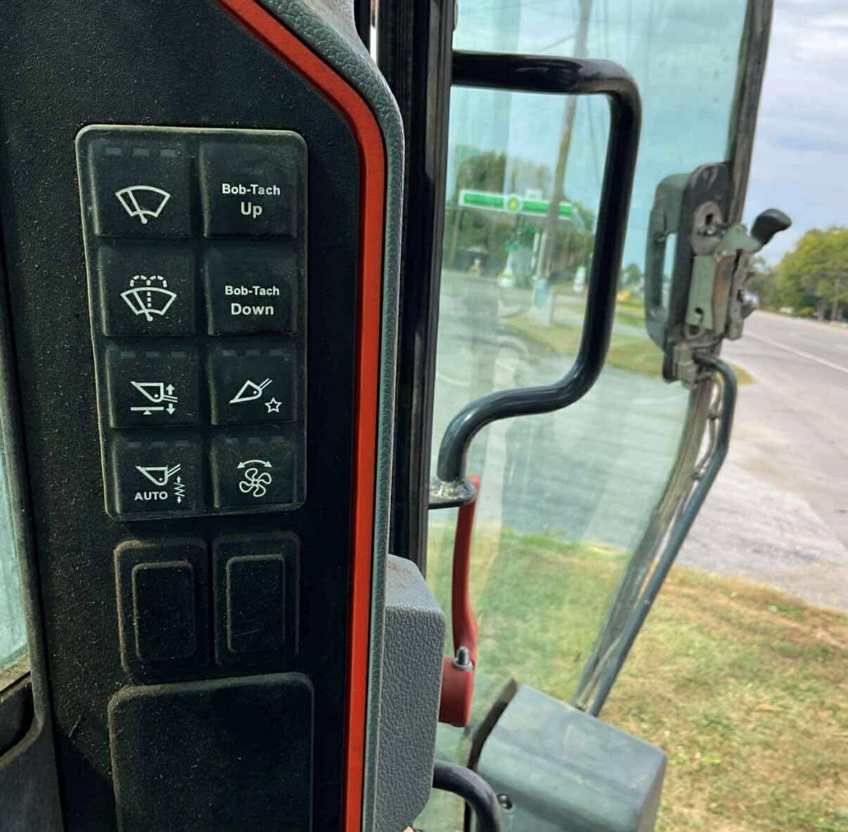 2020 Bobcat T66 Image 5