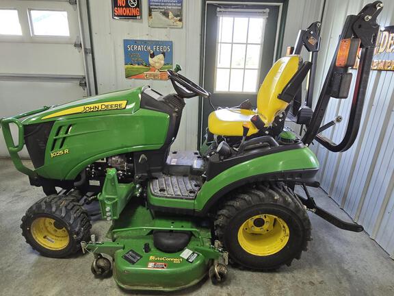 Photo of 2019 John Deere 1025R