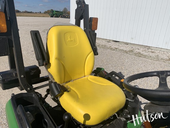 Photo of 2019 John Deere 1025R