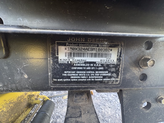 Photo of 2011 John Deere X324