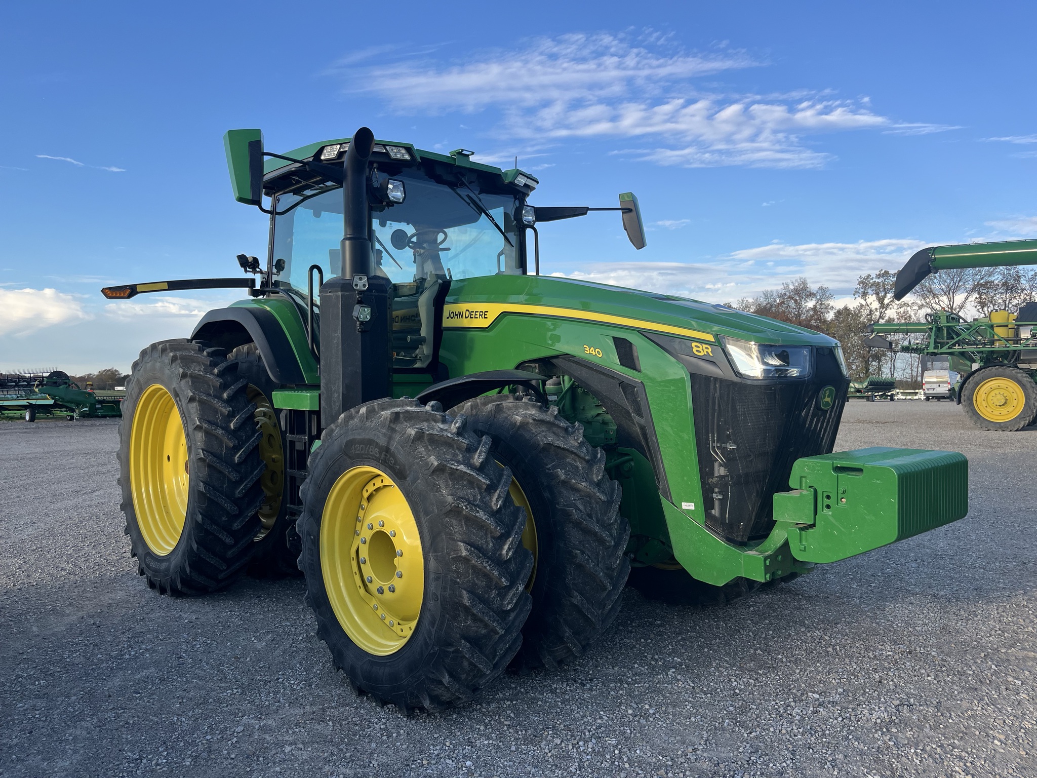 2022 John Deere 8R 340 Image 1