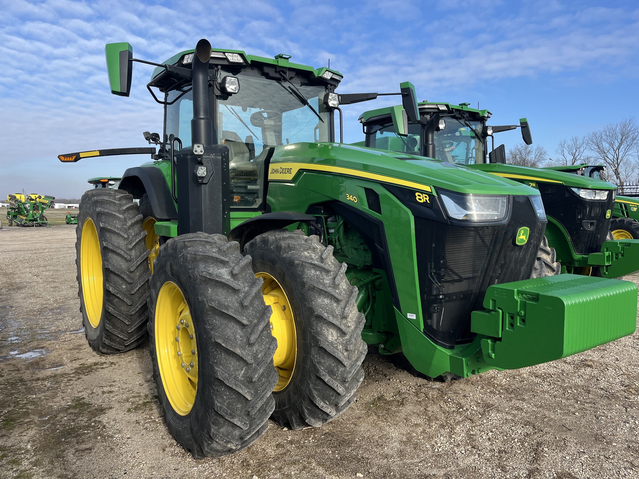 2022 John Deere 8R 340 Image 1