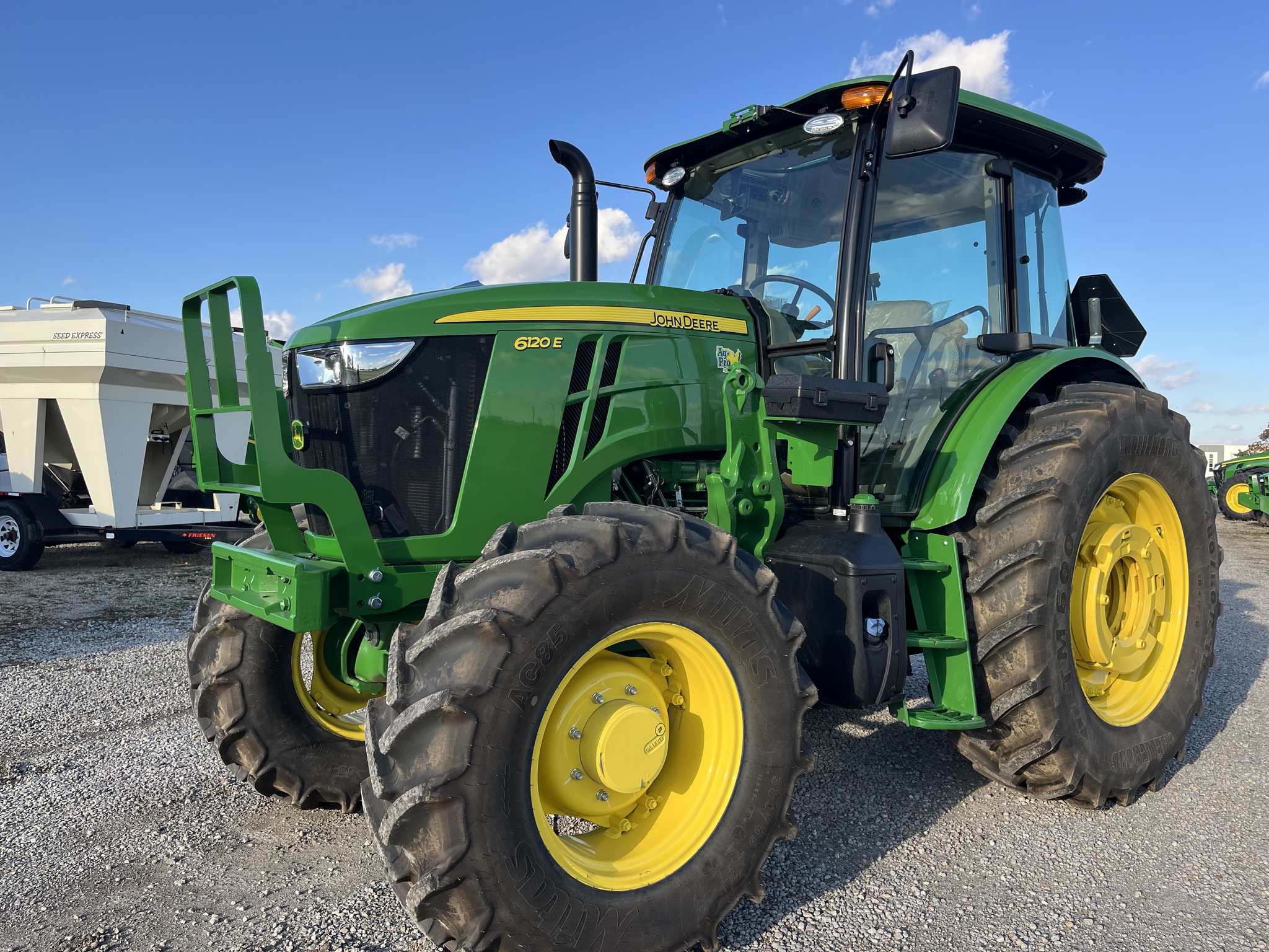 2025 John Deere 6120E Image 1