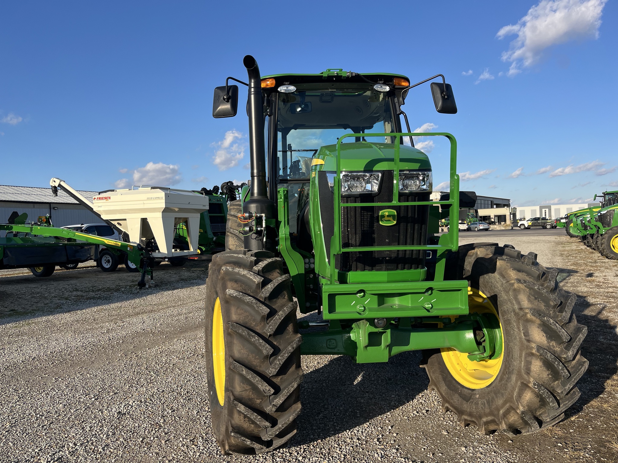 2025 John Deere 6120E Image 10