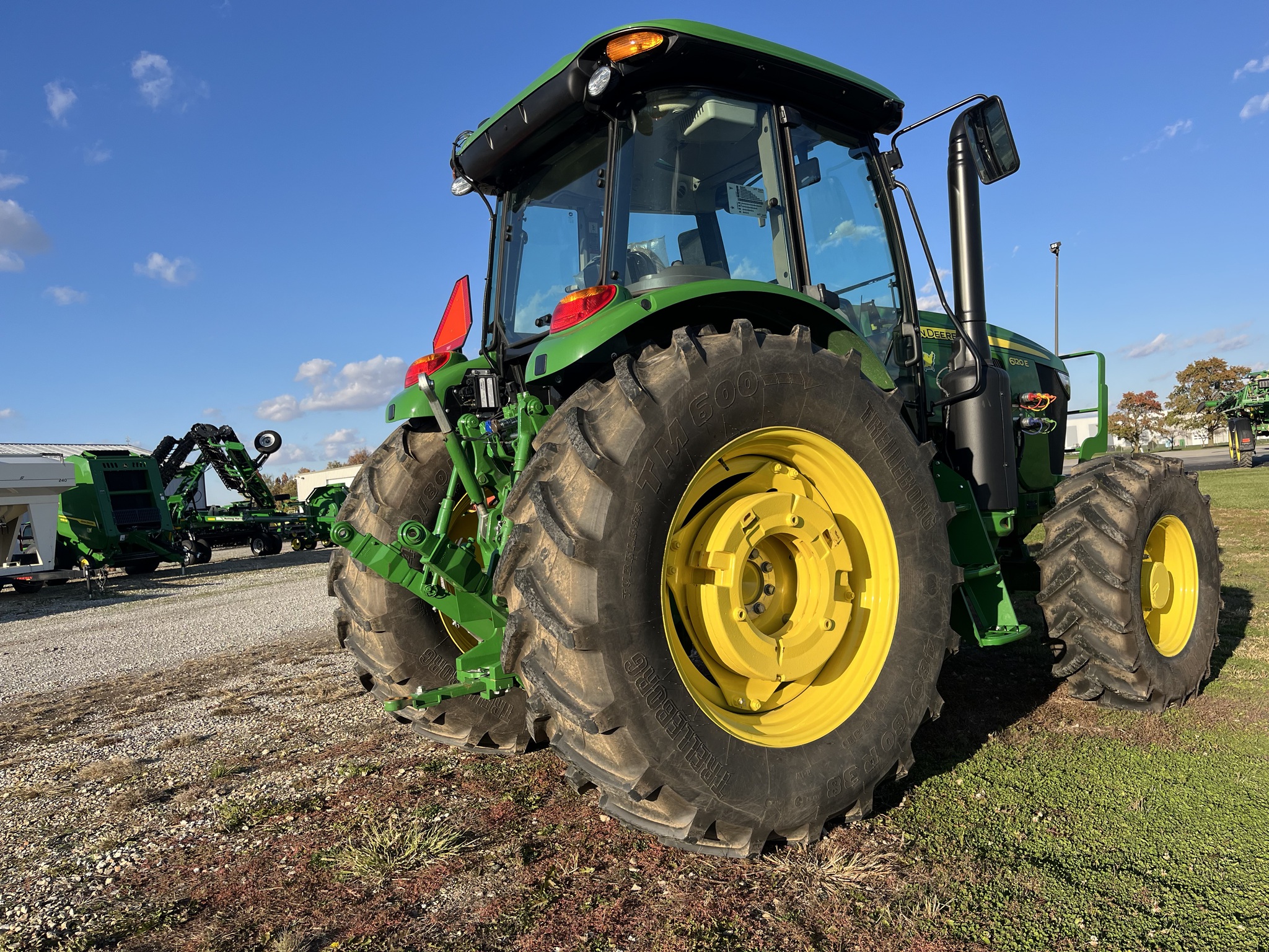 2025 John Deere 6120E Image 7