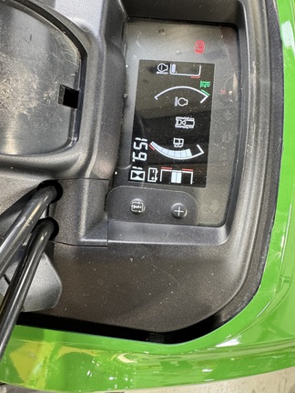 2023 John Deere X754 - Photo10